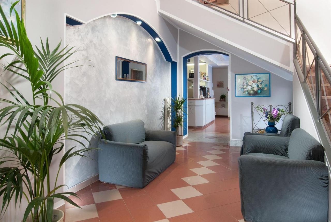 Hotel Cheri Rimini Exterior photo